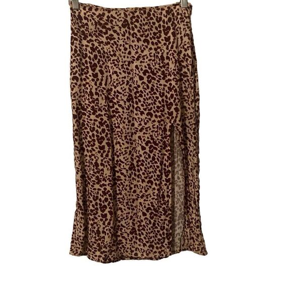 Isalis Animal Print Skirt - Picture 3 of 7